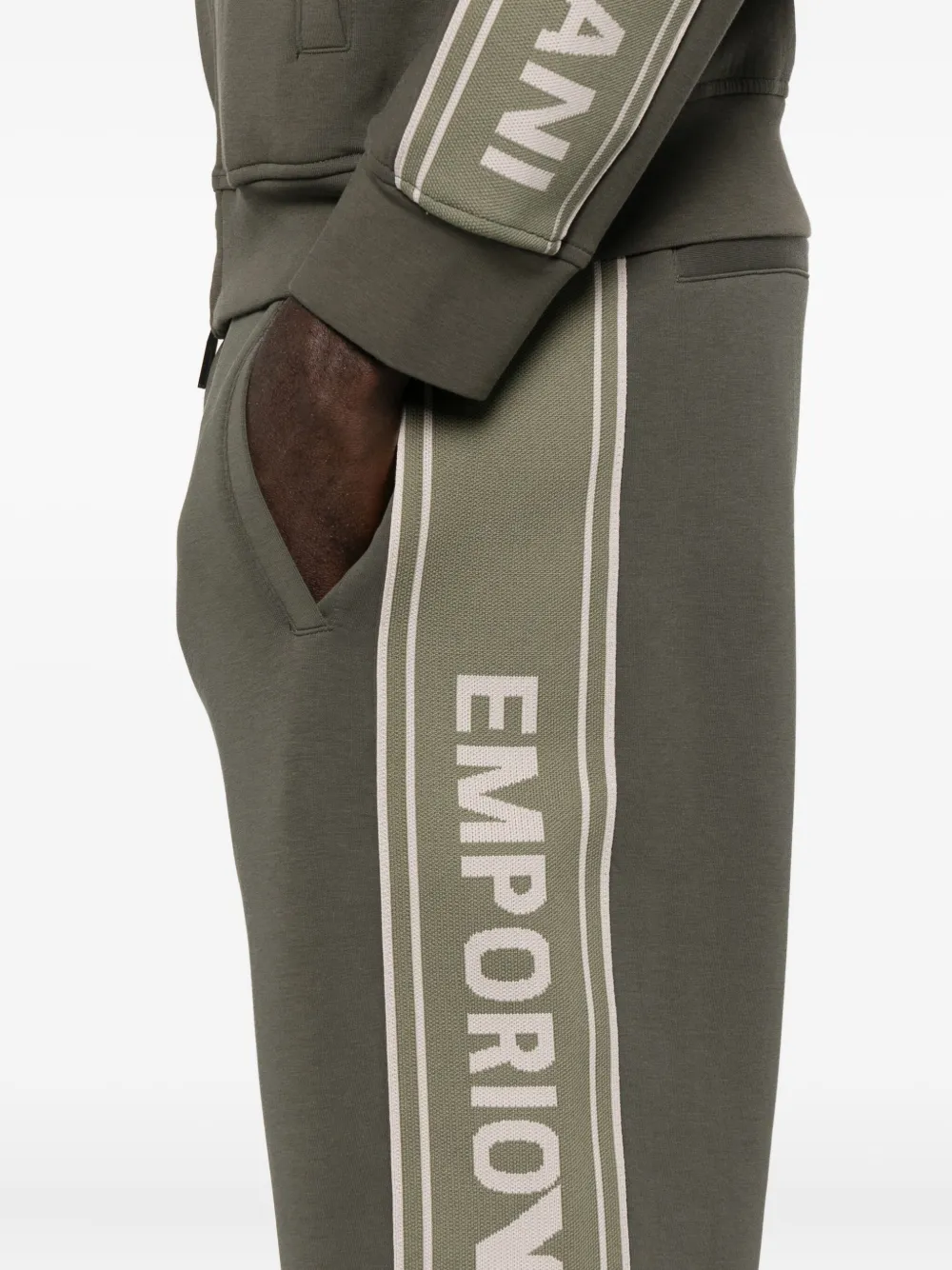 Emporio Armani Trainingsbroek met zijstreep en logodetail Groen