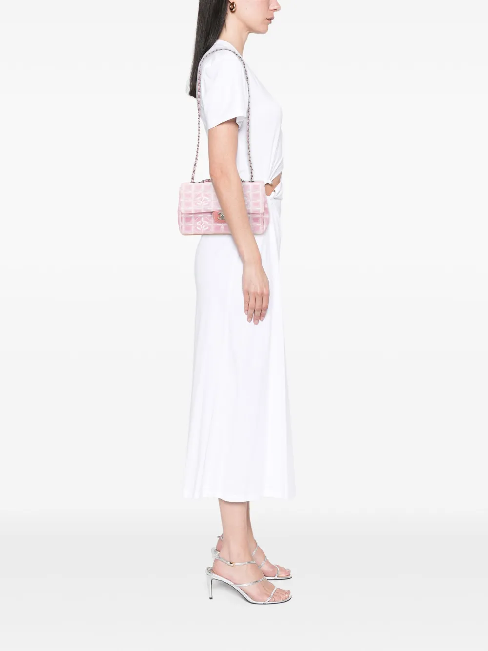 Pre-owned Chanel 2000-2002 Medium New Travel Line Nylon Single Flap Shoulder Bag In Pink