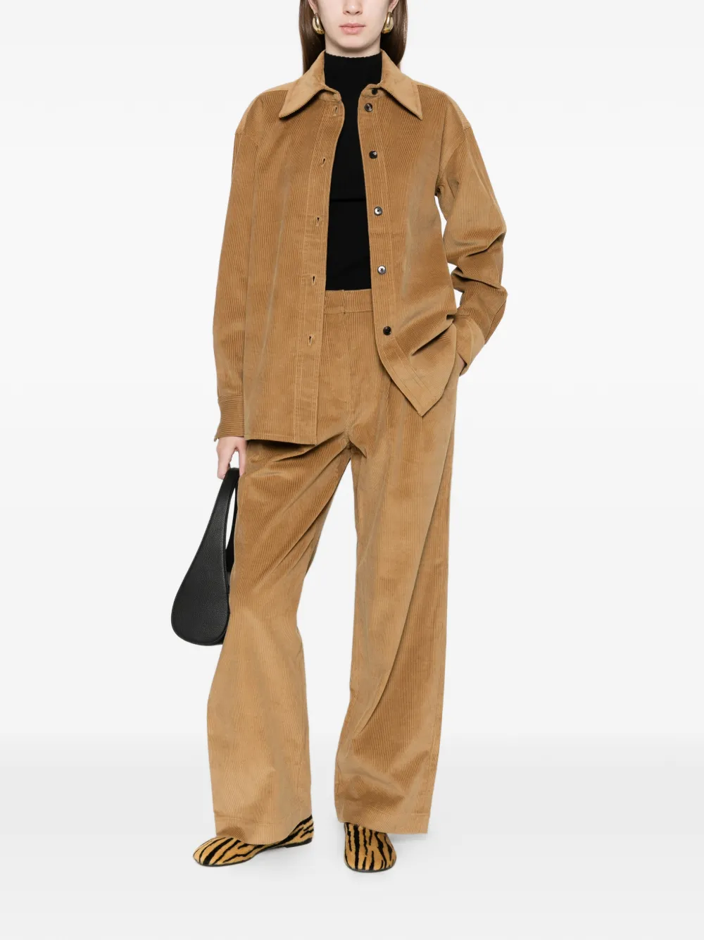 CO COLLECTION pleated corduroy trousers - Bruin