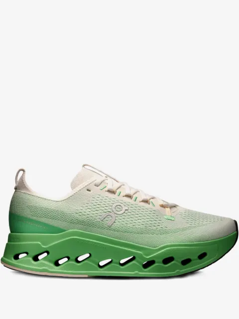 On tenis Cloudsurfer