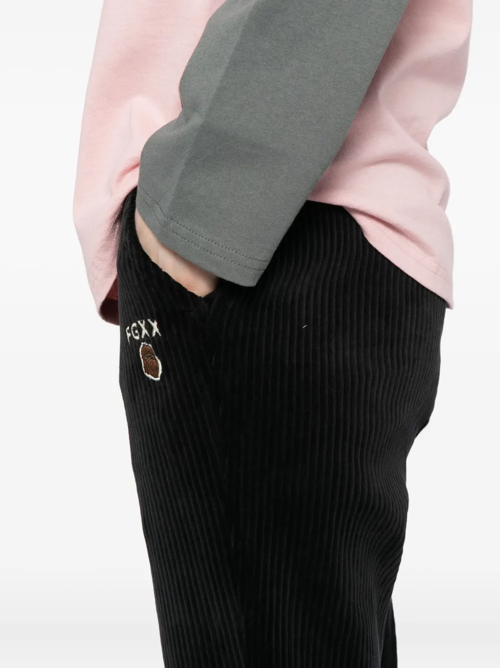 Fingercroxx Logo-plaque Trousers In Black