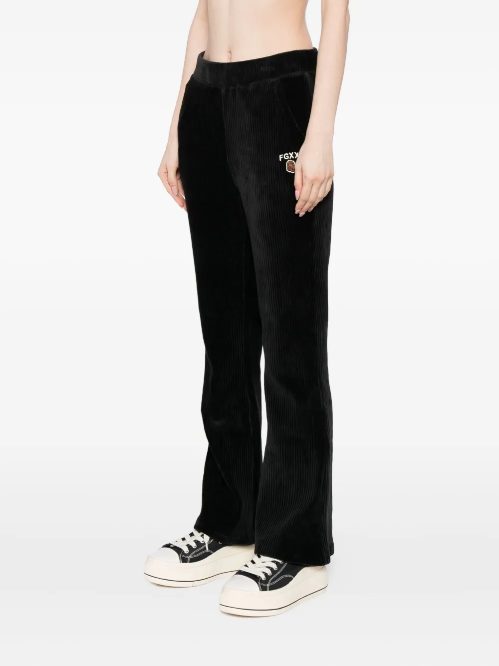 Fingercroxx Logo-plaque Trousers In Black