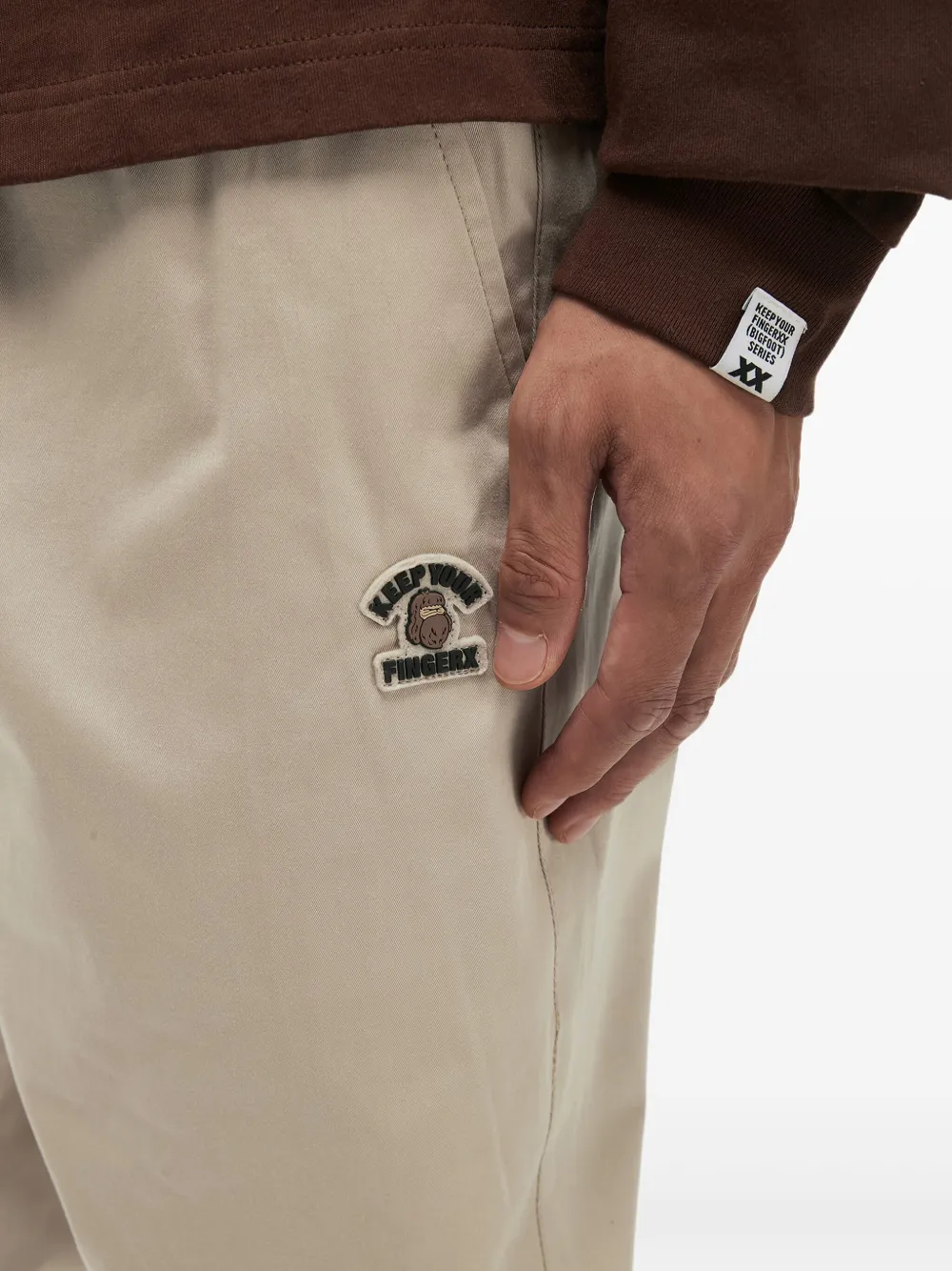 FINGERCROXX Broek met logopatch Beige