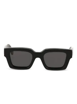 Off-White Eyewear スクエアフレーム サングラス | ブラック | FARFETCH JP