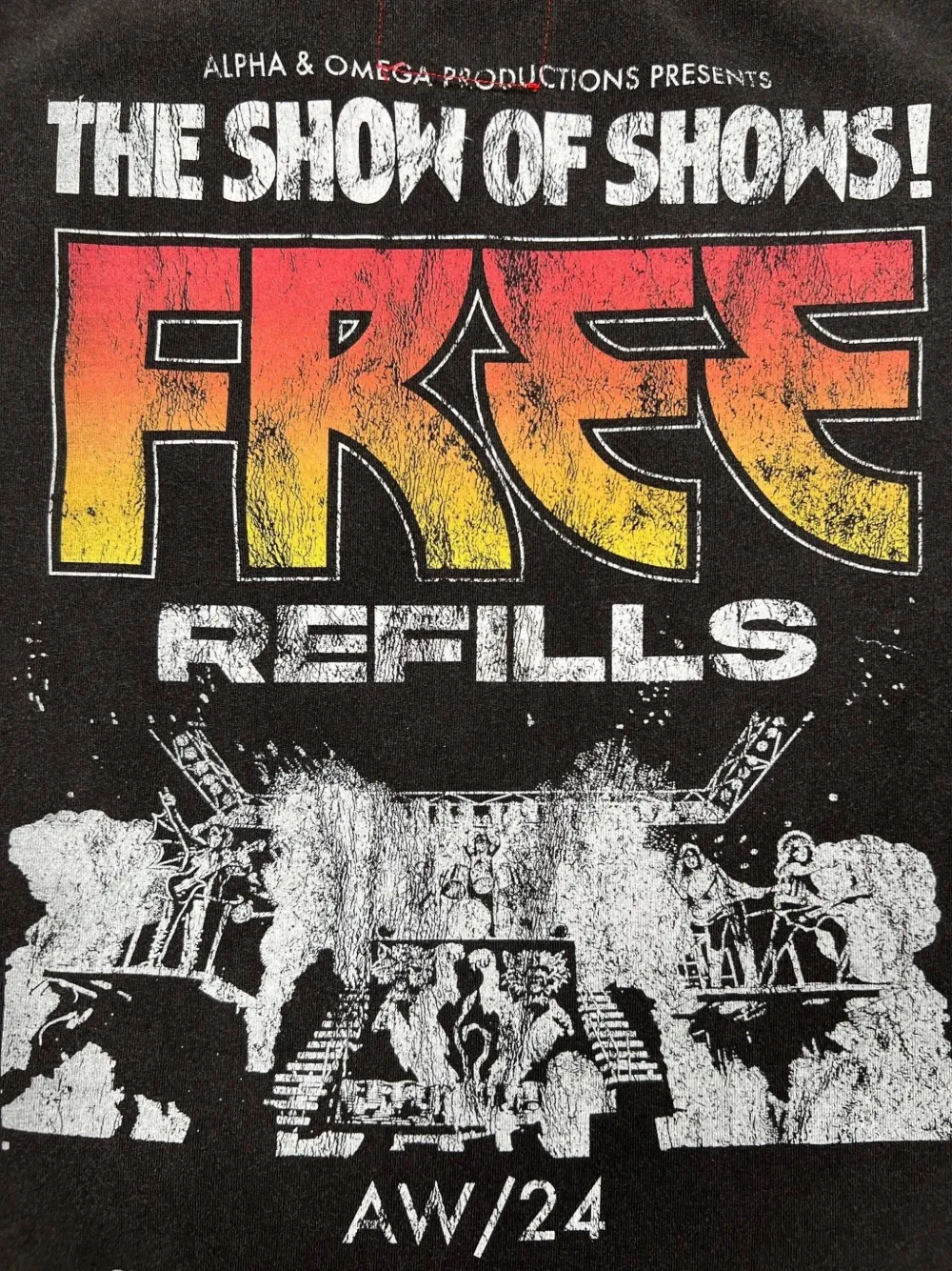 Free Refills Kiss Graphic-print Cotton T-shirt In Gray