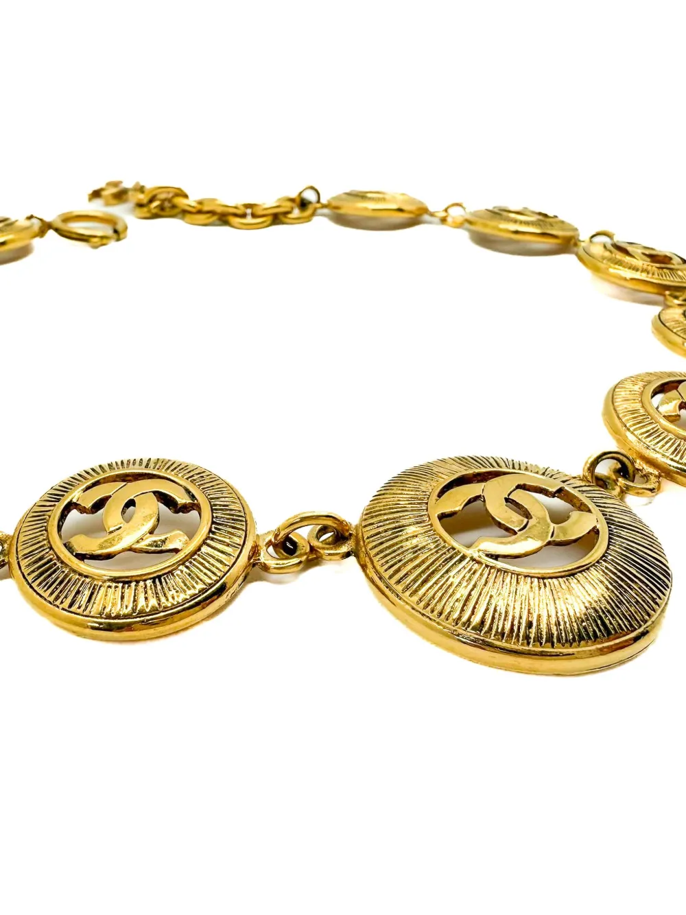 Pre-owned Chanel 1980s Medallion Necklace In Gold