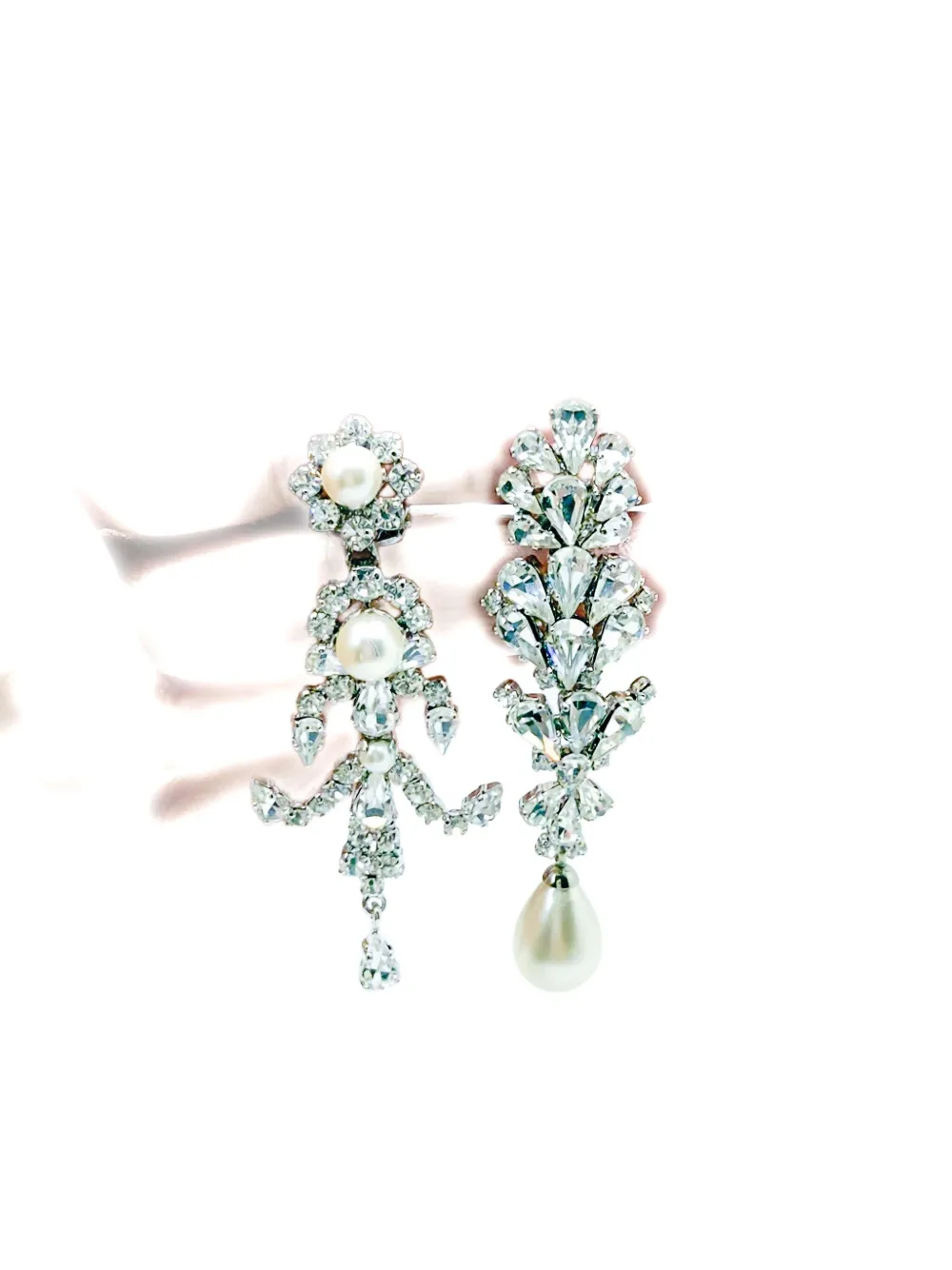 Pre-owned Dior 1970s Mis-matched Pearl Drop Earrings In Silver