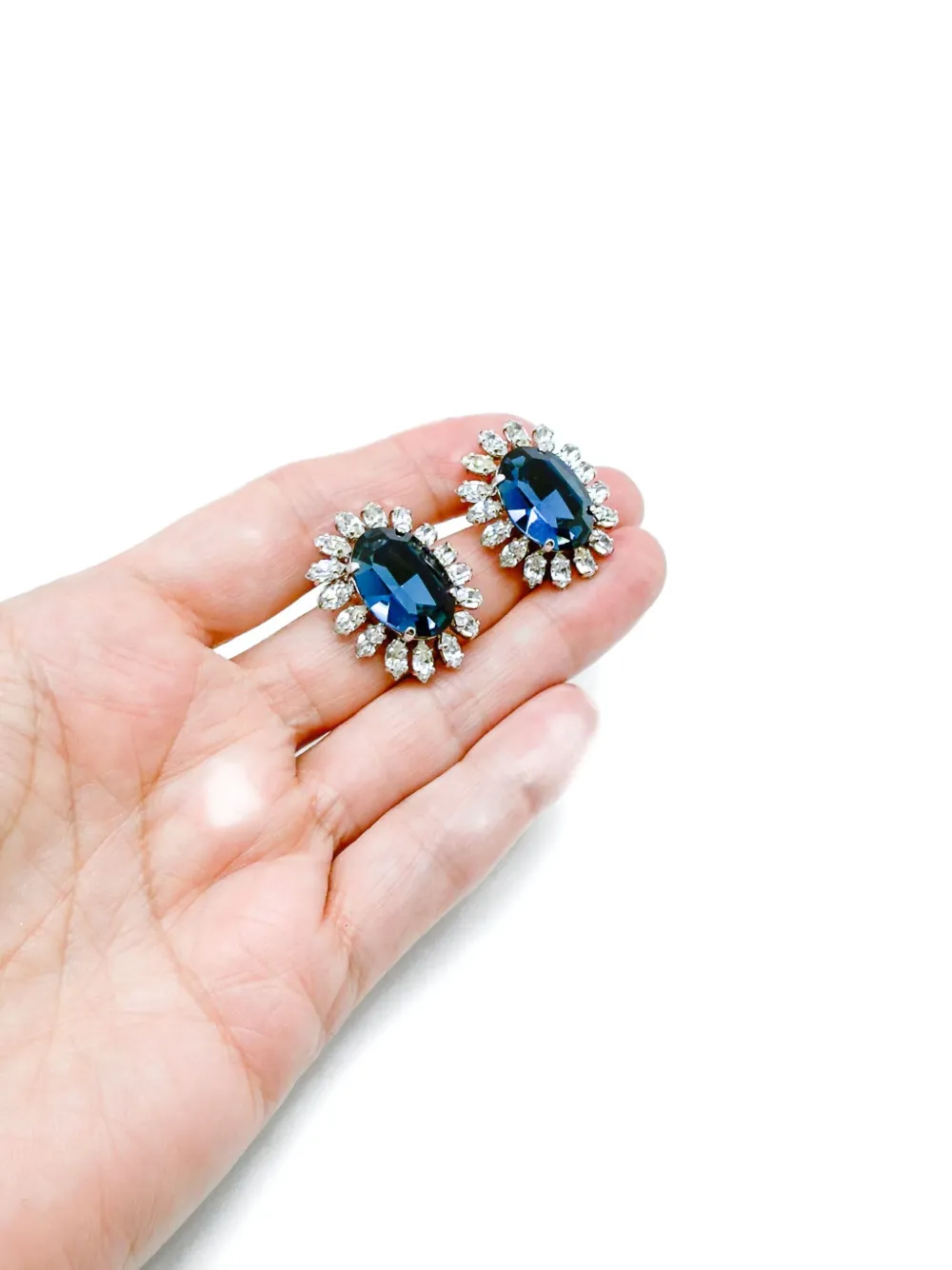 綺麗ゴールド　DIOR クリスタル ピアス Dior ゴールド クリスタルピアス - メルカリ