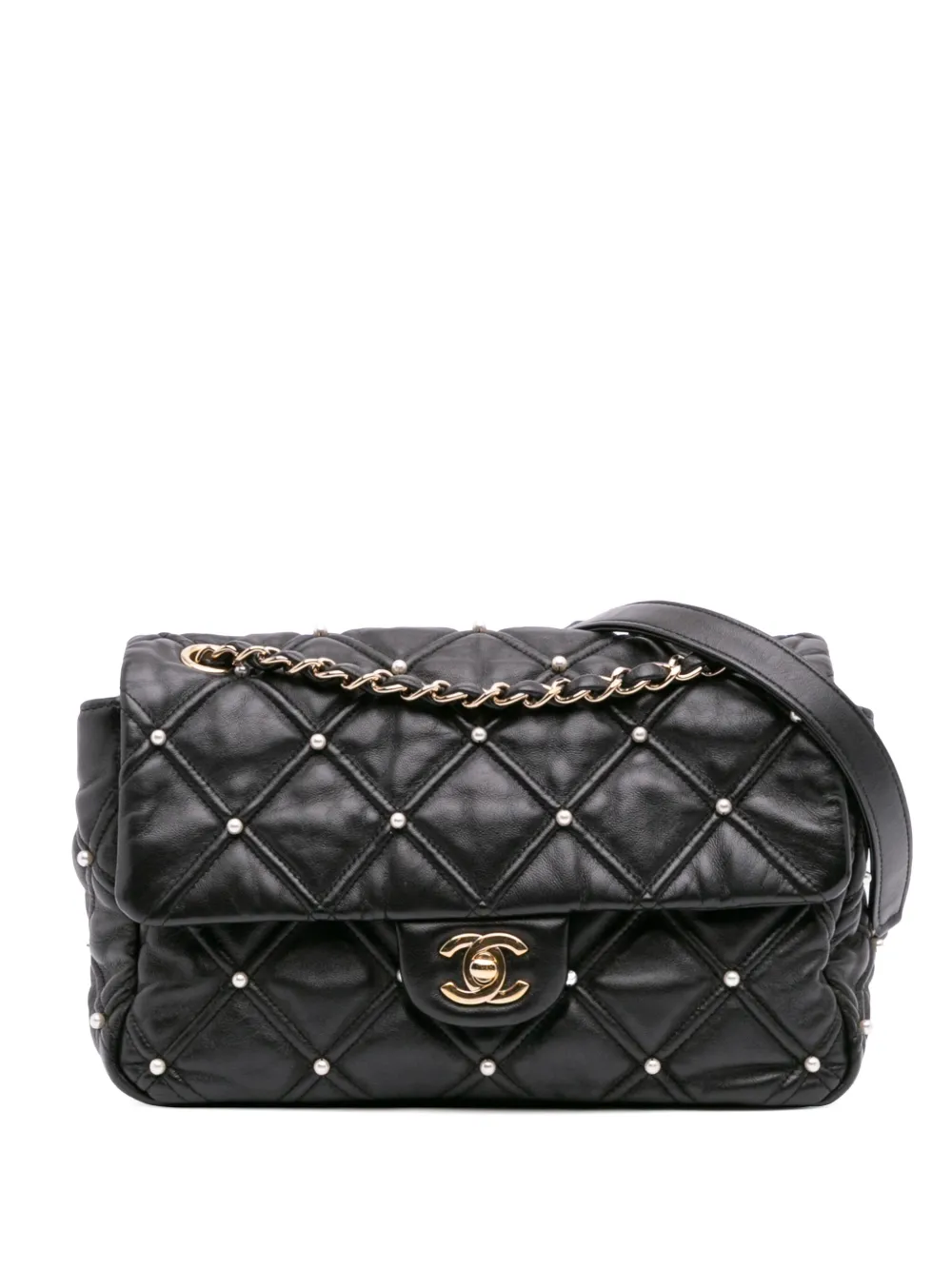 CHANEL Pre-Owned 2019 ミディアム マトラッセ ラムスキン パールスタッズ フラップ ショルダーバッグ - ブラック CHANEL Pre-Owned 2019 ミディアム マトラッセ ラムスキン パールスタッズ フラップ ショルダーバッグ - ブラック