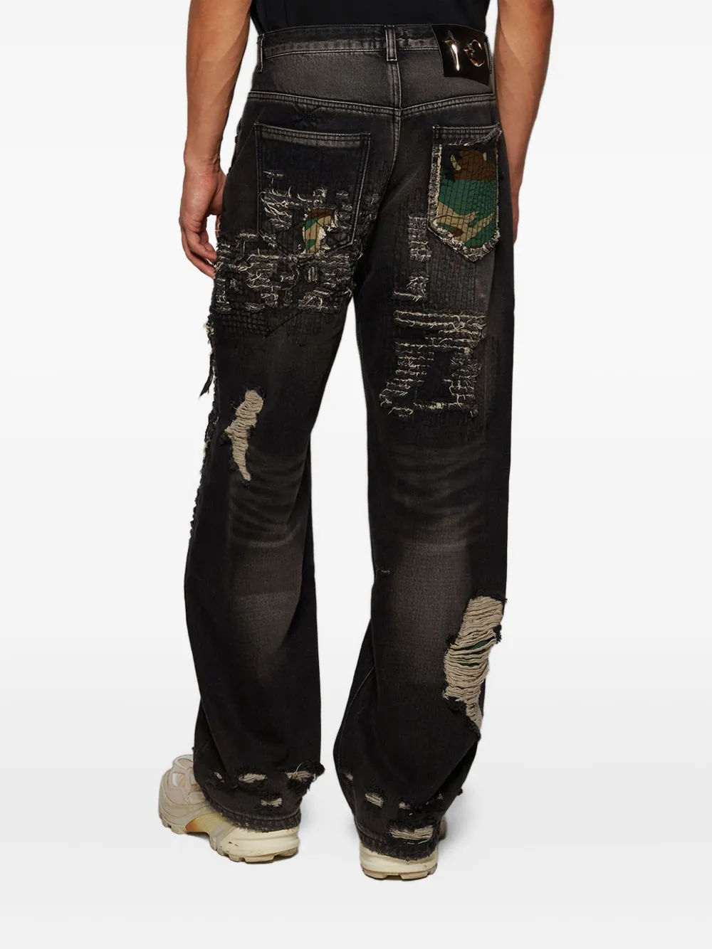THUG CLUB Gerafelde jeans Zwart