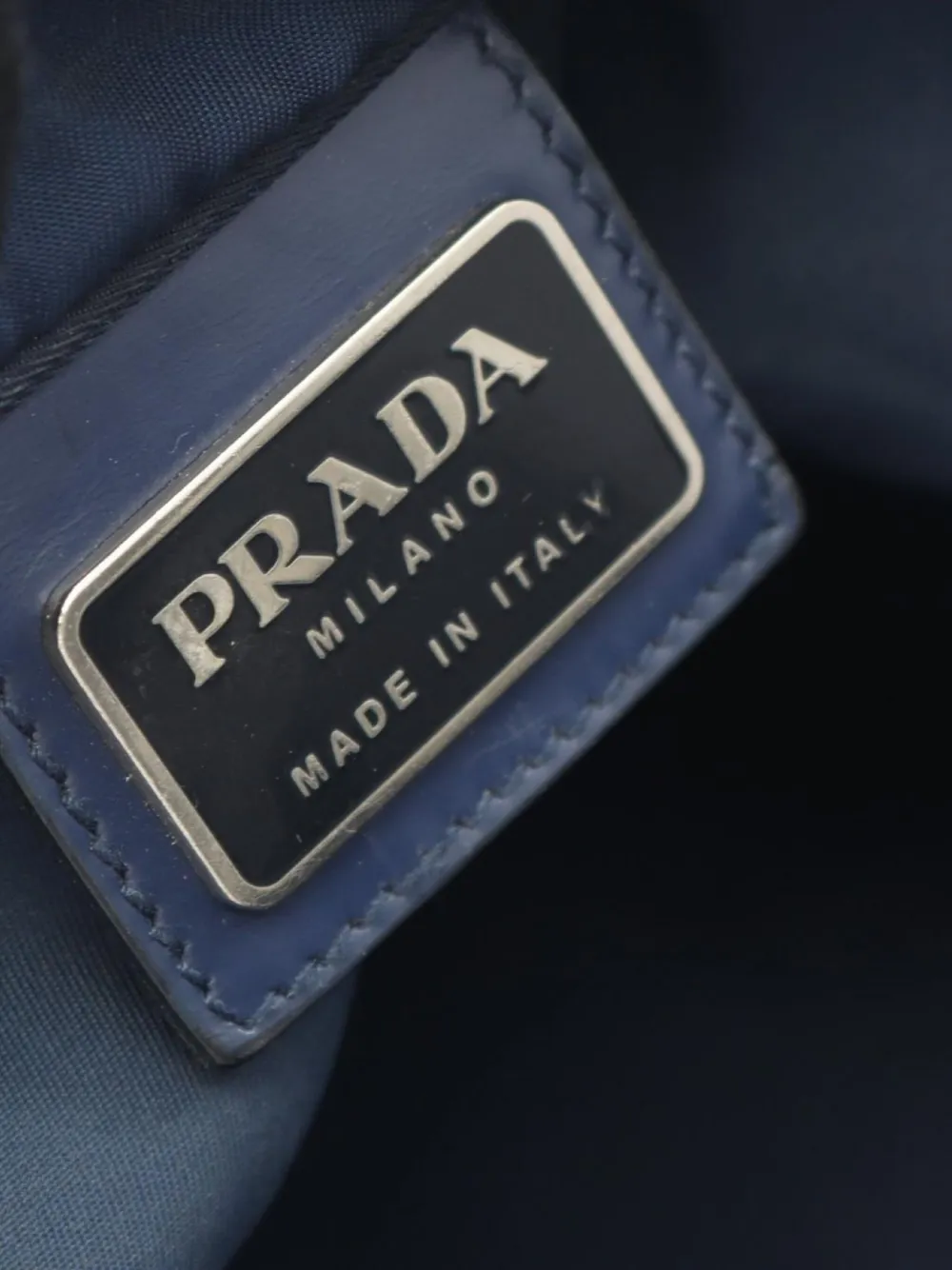 Pre-owned Prada 2000s Triangle-logo Shoulder Bag In Blue