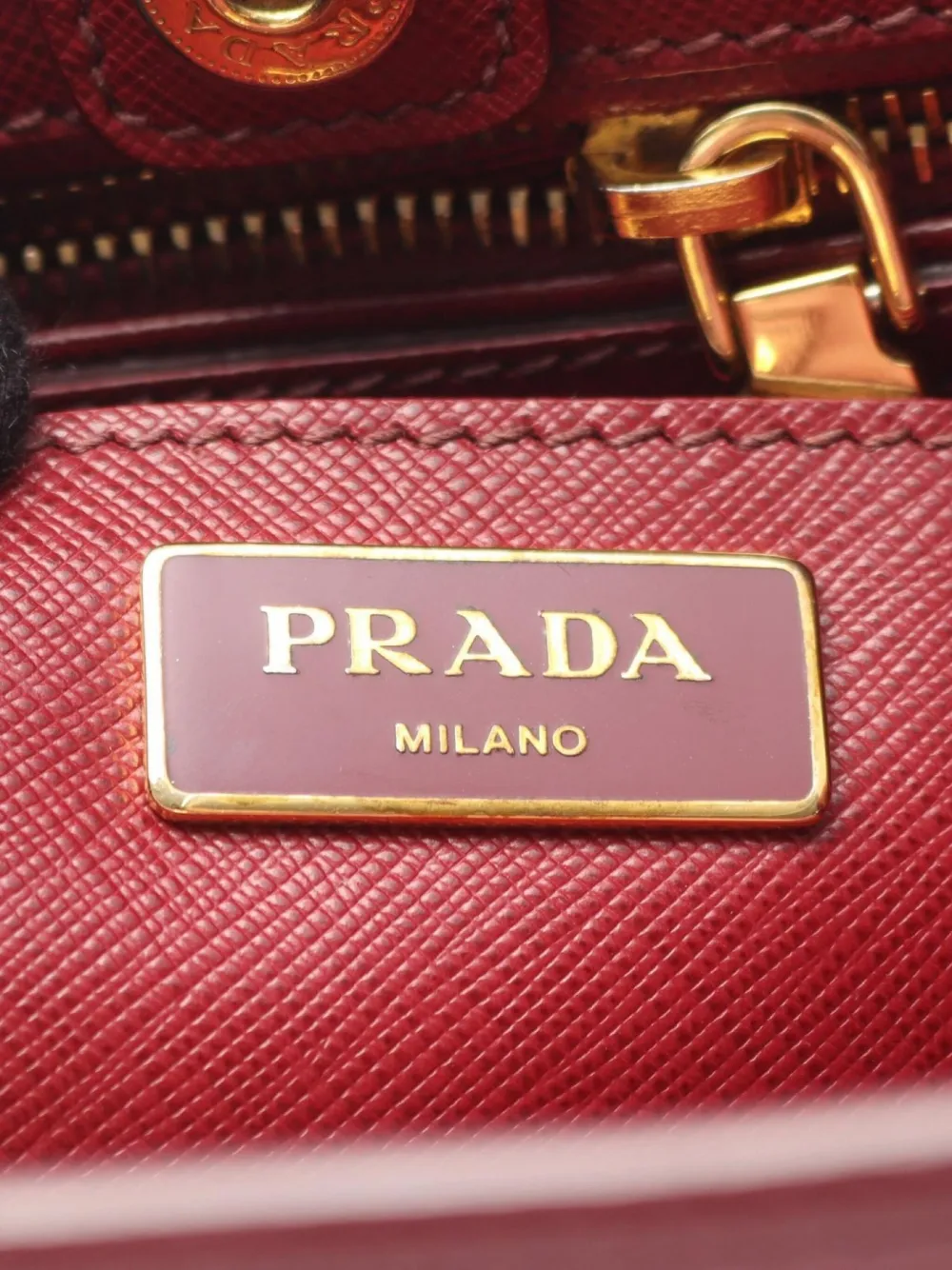 Pre-owned Prada 2000s Daino Saffiano Leather Tote Bag In Red