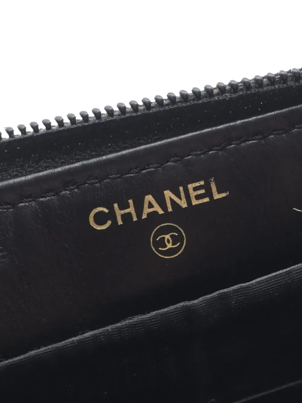 Pre-owned Chanel 2000-2002 Coco Mark Zip Wallet In Black