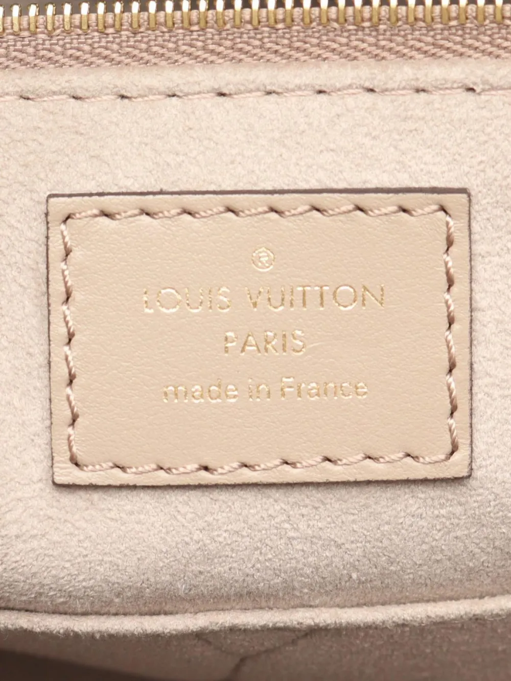 Pre-owned Louis Vuitton 2021 On-the-go Mm Shoulder Bag In Neutral