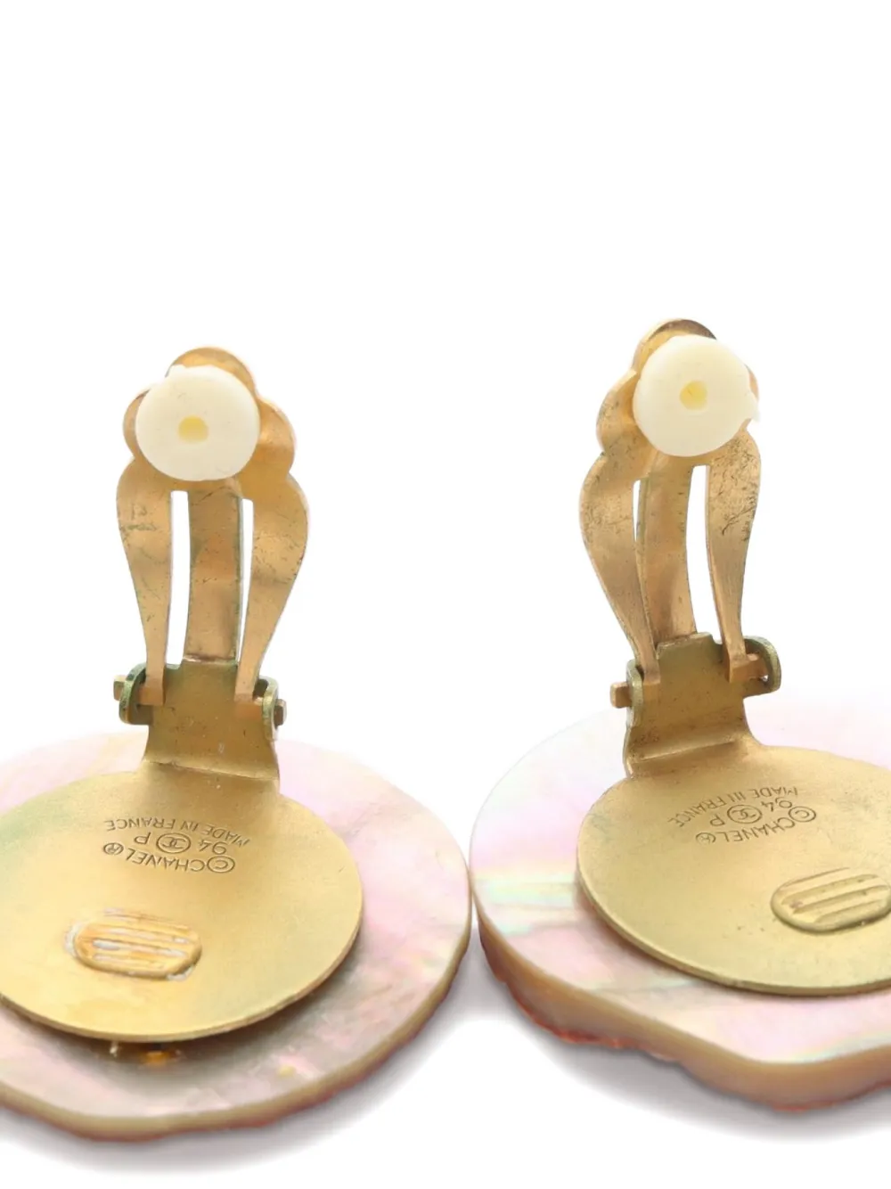 Pre-owned Chanel 1986-1988 Triple Coco Mark Shell Clip-on Earrings In Gold