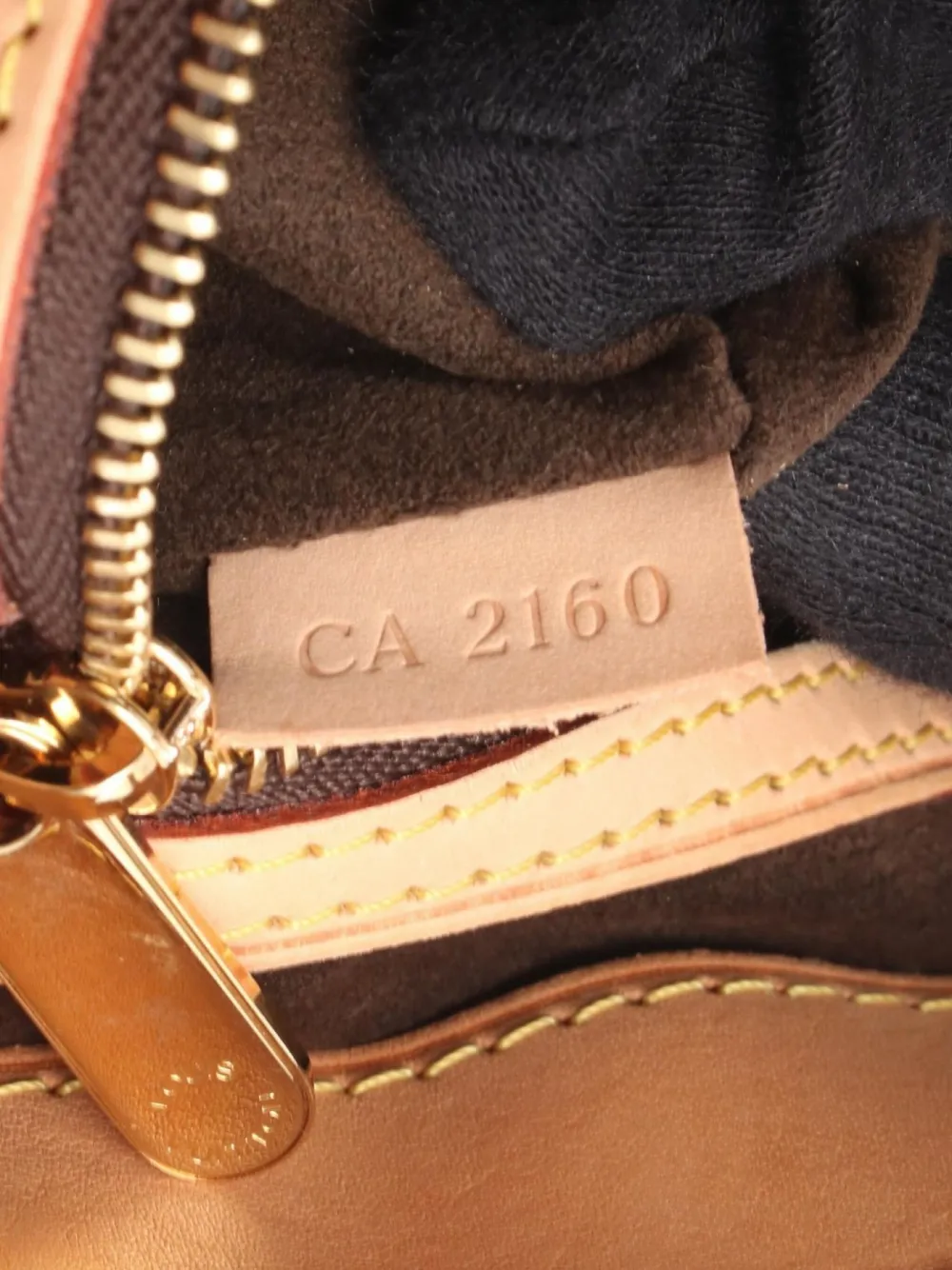 Pre-owned Louis Vuitton 2010 Wilshire Pm Handbag In Brown