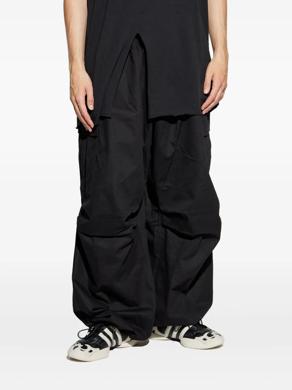 Y-3 Darted Knees Oversized Cargo Pants In Black