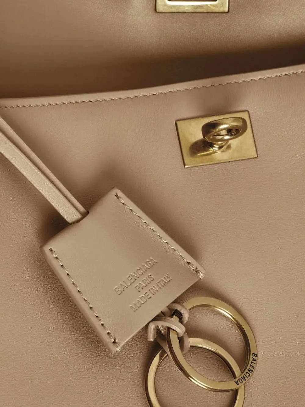Balenciaga Rodeo kalfsleren schoudertas Beige