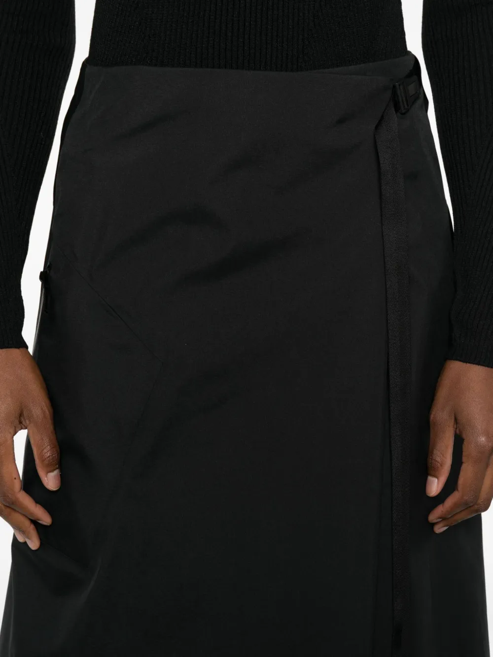 Arc'teryx Wrap Midi Skirt | Black | FARFETCH