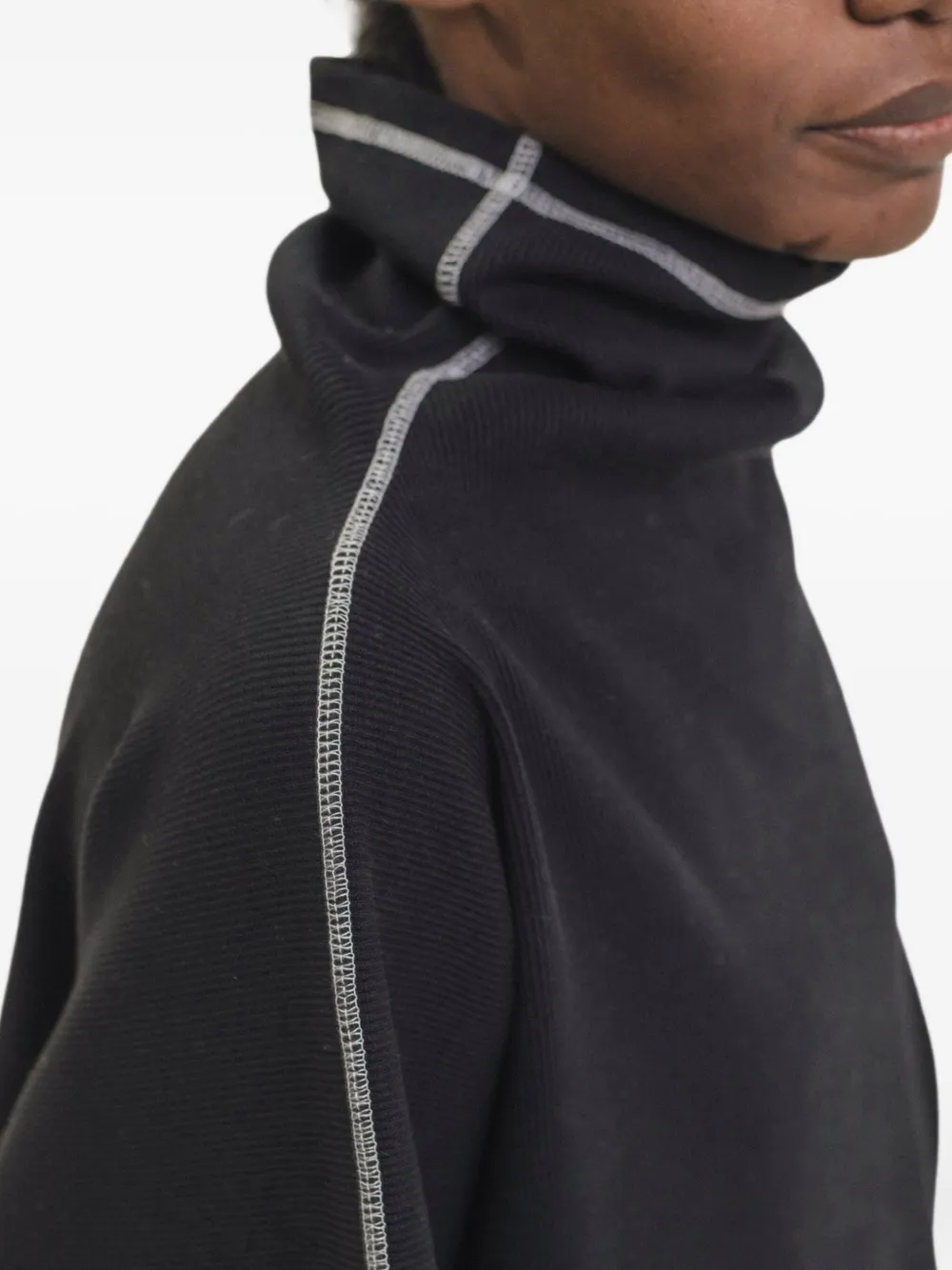 Baserange Camer Contrast-stitch Turtleneck Top In Black