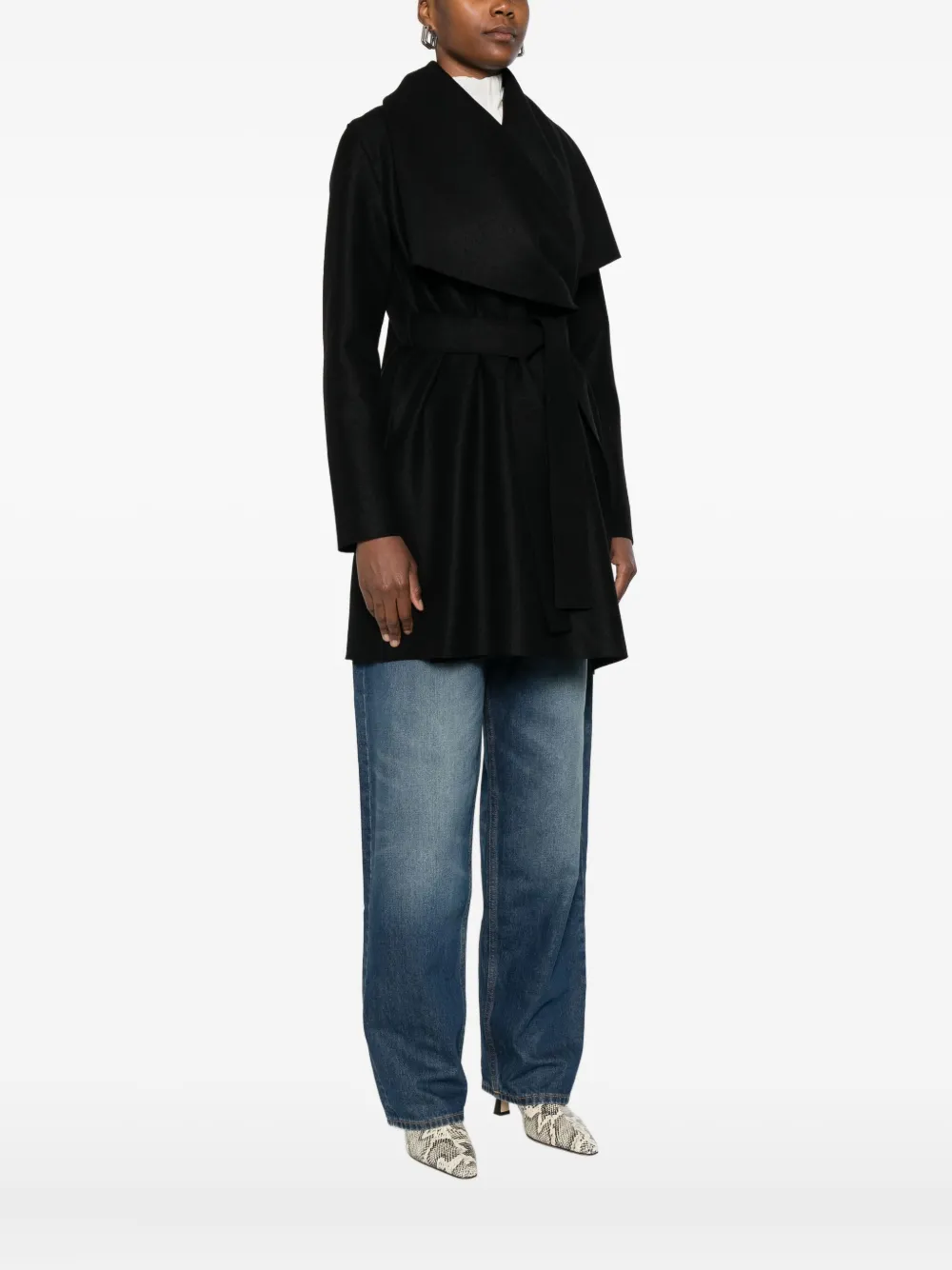 Harris Wharf London Jas met ceintuur en gewikkelde voorkant Zwart