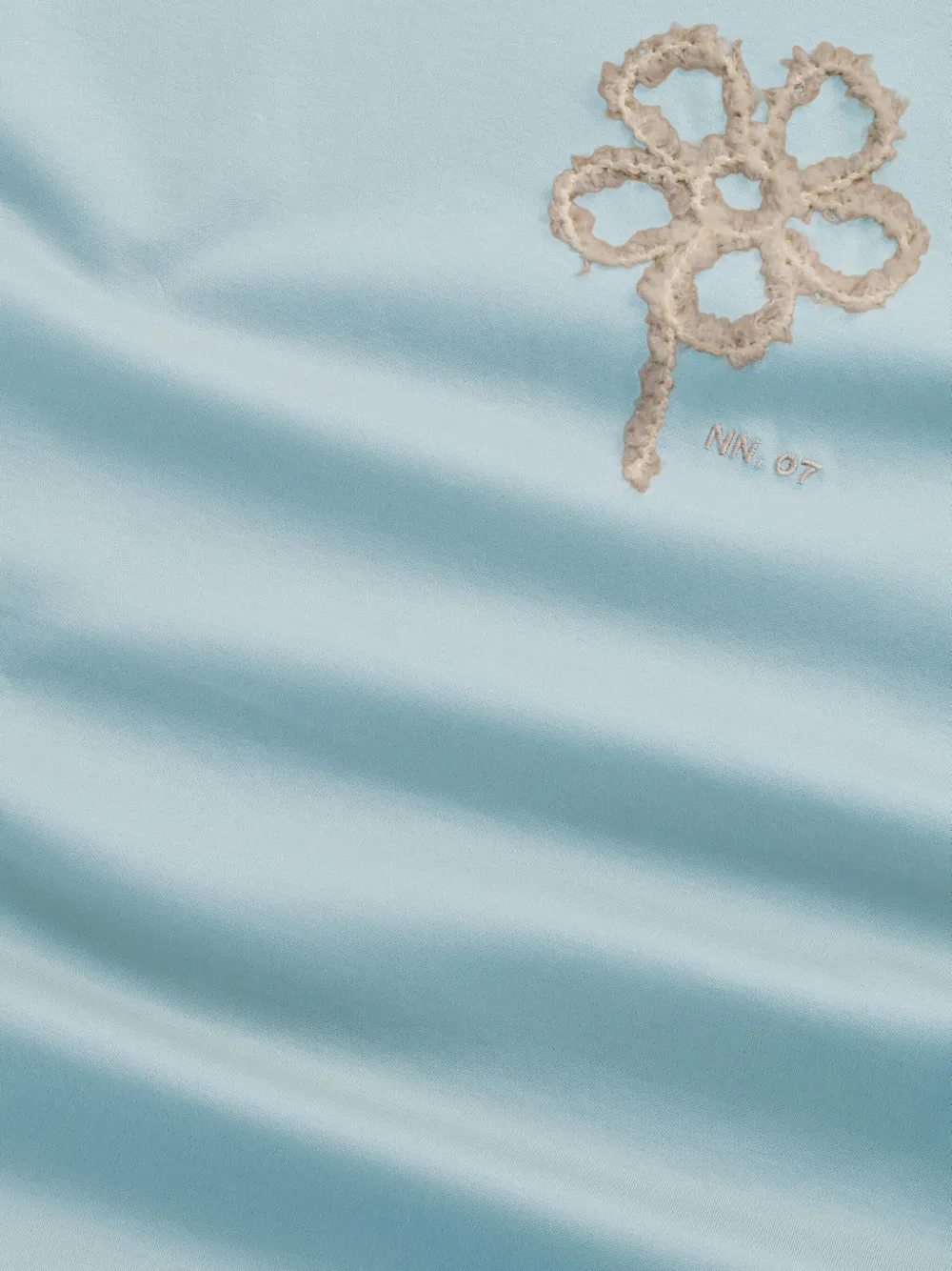 NN07 Pedro T-shirt met geborduurde bloem - Blauw