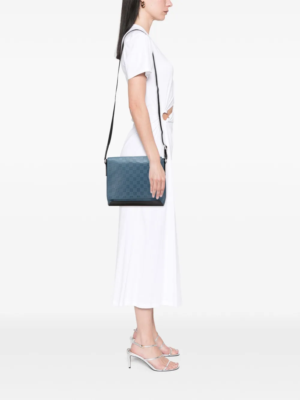 Louis Vuitton Pre-Owned 2017 Damier Infini District PM crossbody bag | Pre-Owned | Image 2