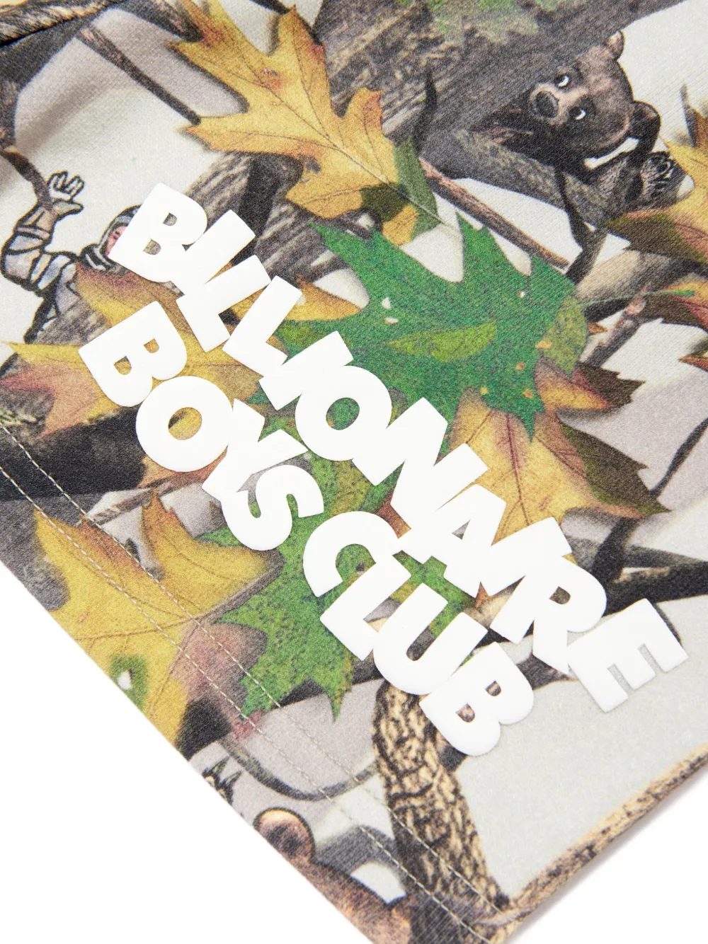 Billionaire Boys Club Kids Tree Camo shorts met beerprint Bruin