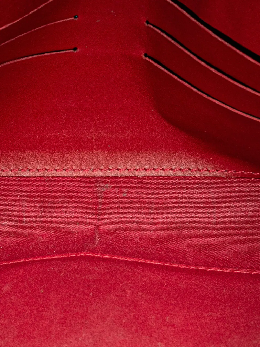 Pre-owned Louis Vuitton 2014 Monogram Vernis Ana Satchel In Red