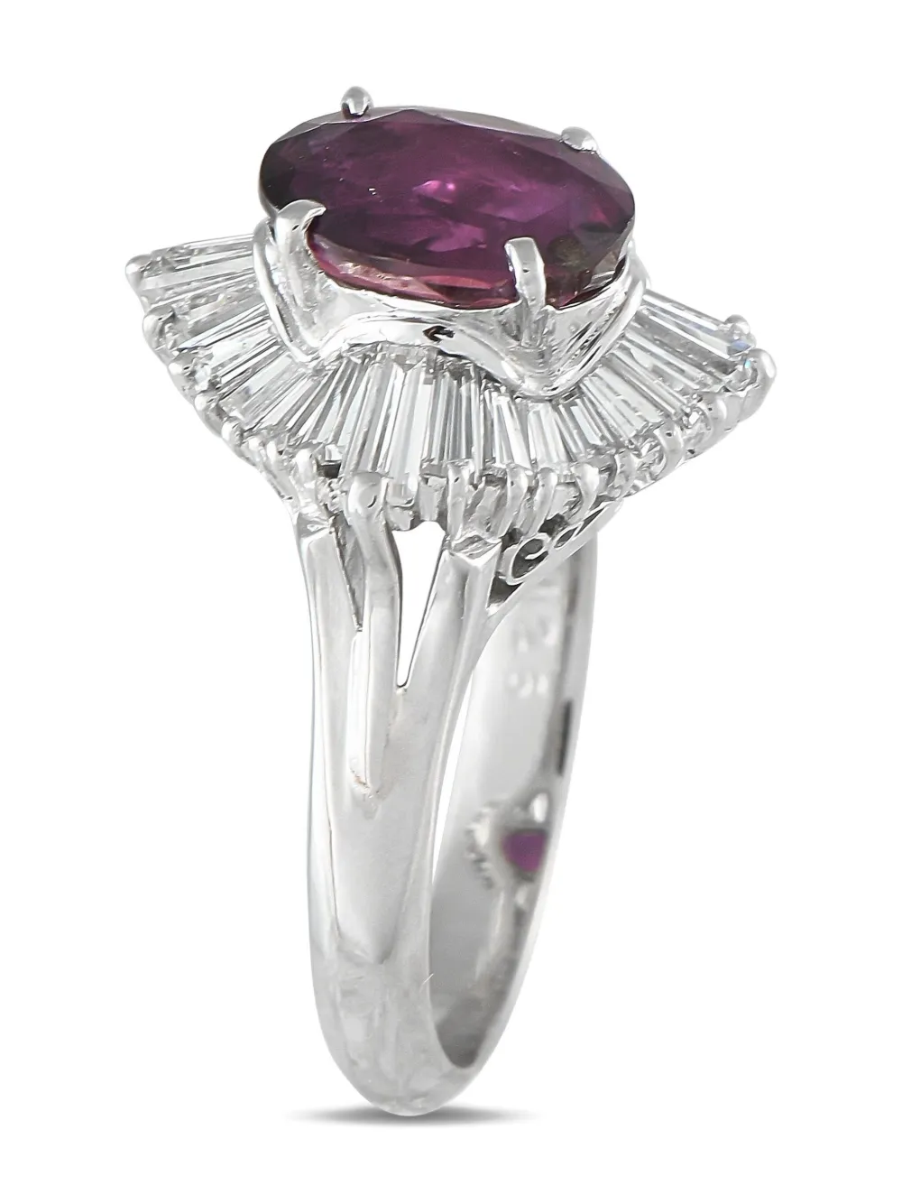 LB Exclusive platinum sapphire and diamond ring | Image 2