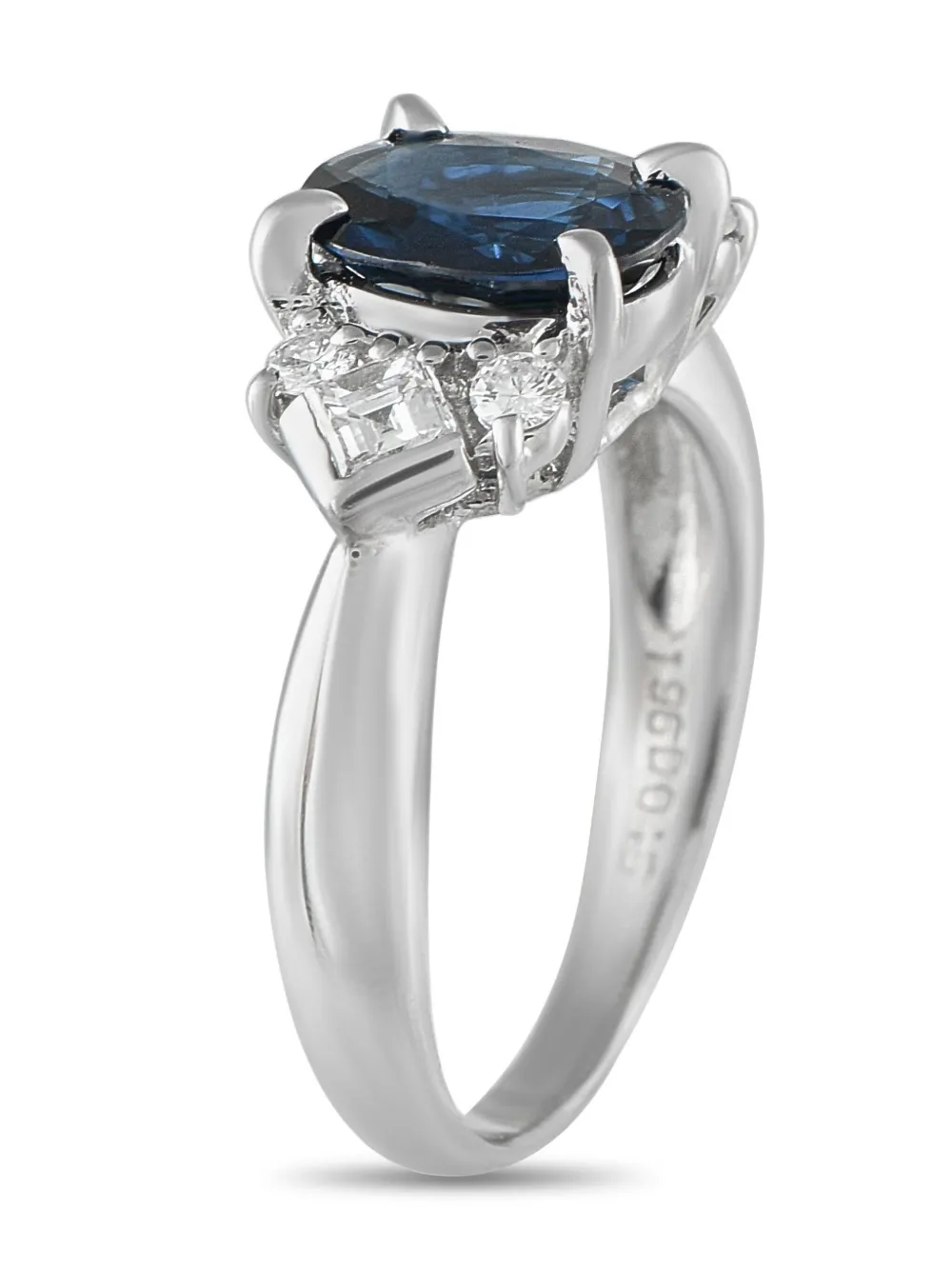 LB Exclusive platinum sapphire and diamond ring | Image 2