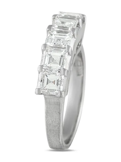LB Exclusive platinum diamond ring
