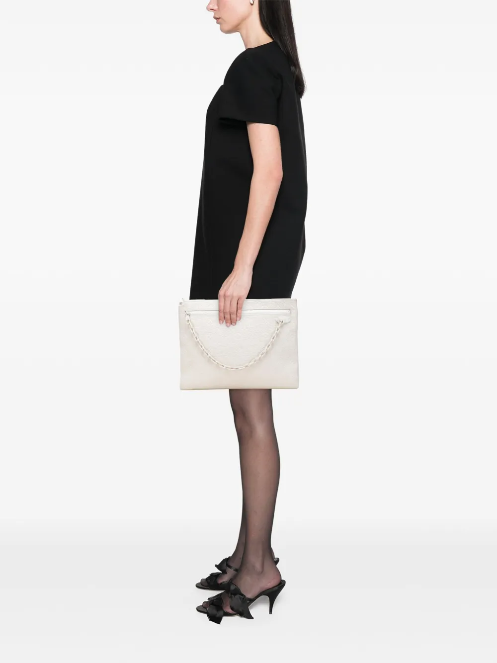 Louis Vuitton Pre-Owned 2018 Monogram Taurillon A4 Pouch clutch bag | Pre-Owned | Image 2