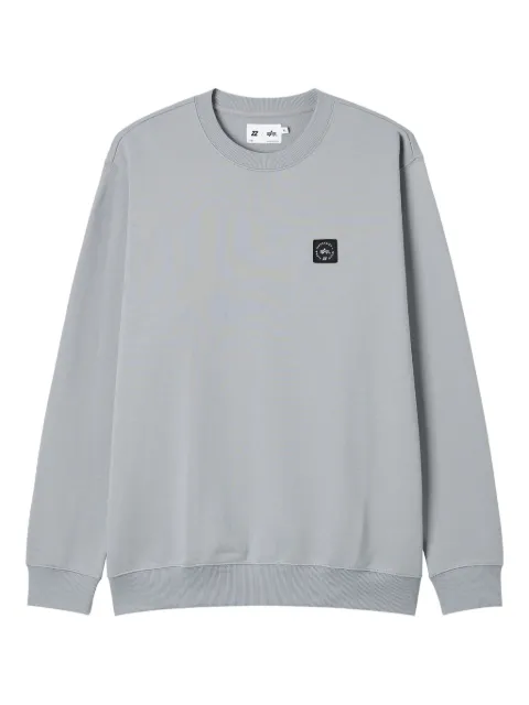 izzue logo-patch crew-neck sweatshirt
