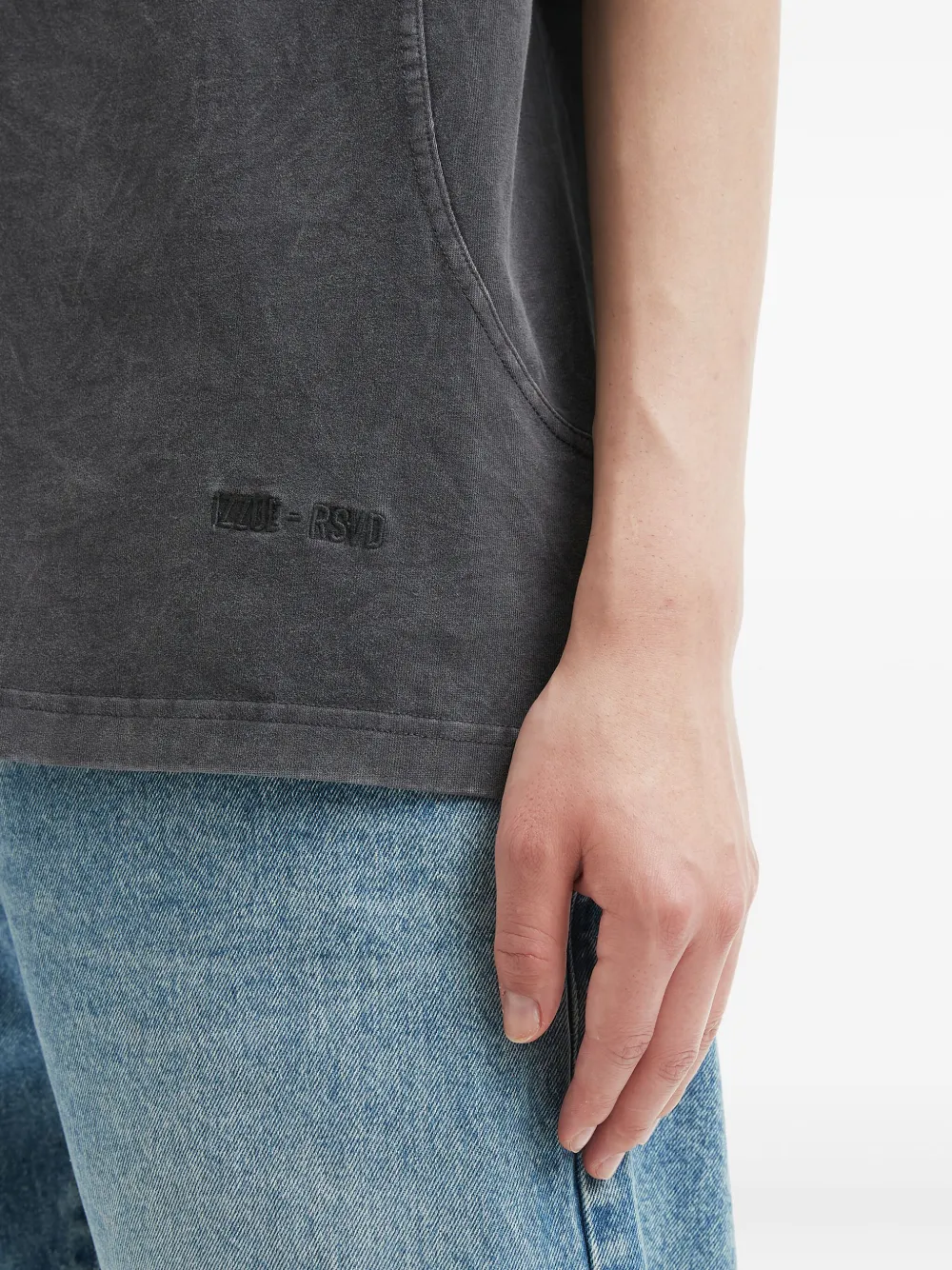 izzue T-shirt met geborduurd logo Grijs