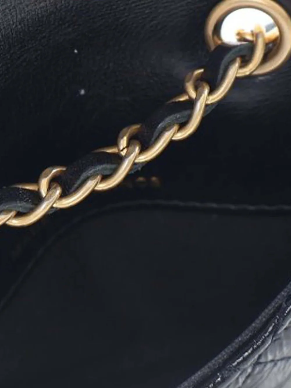 Pre-owned Chanel 2020 Quilted Shiny Aged Calfskin Waist Belt Bag In Black