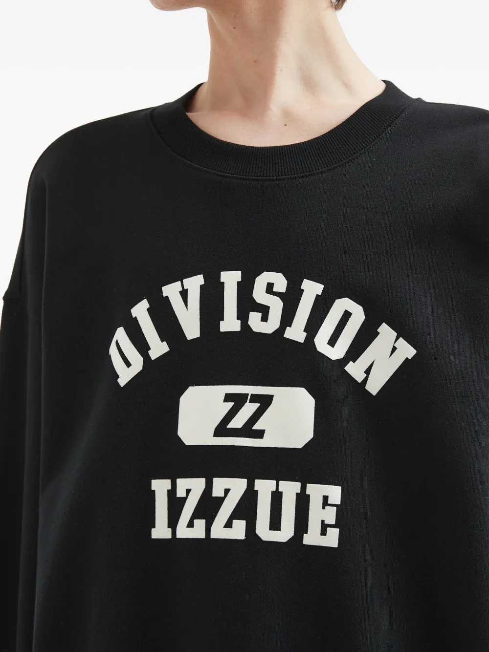 Izzue Logo-embellished Sweatshirt In Black