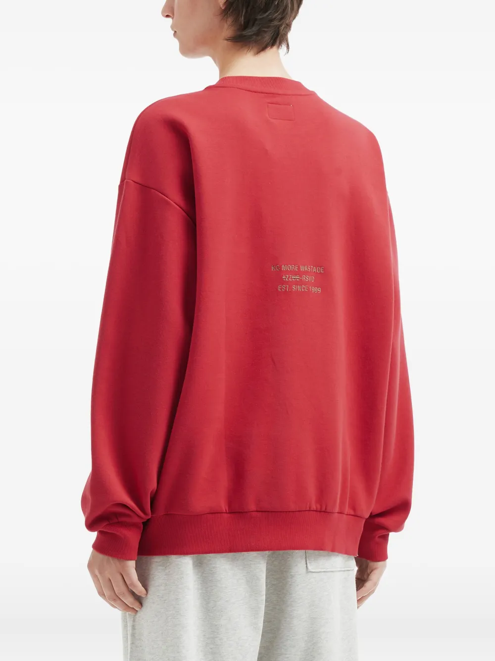 Izzue Embroidered-bear Crew-neck Sweatshirt In Red
