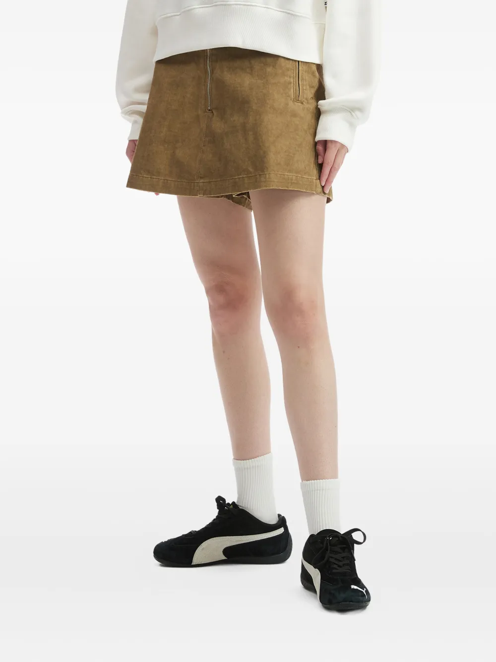 izzue Shorts met zak aan de voorkant Beige