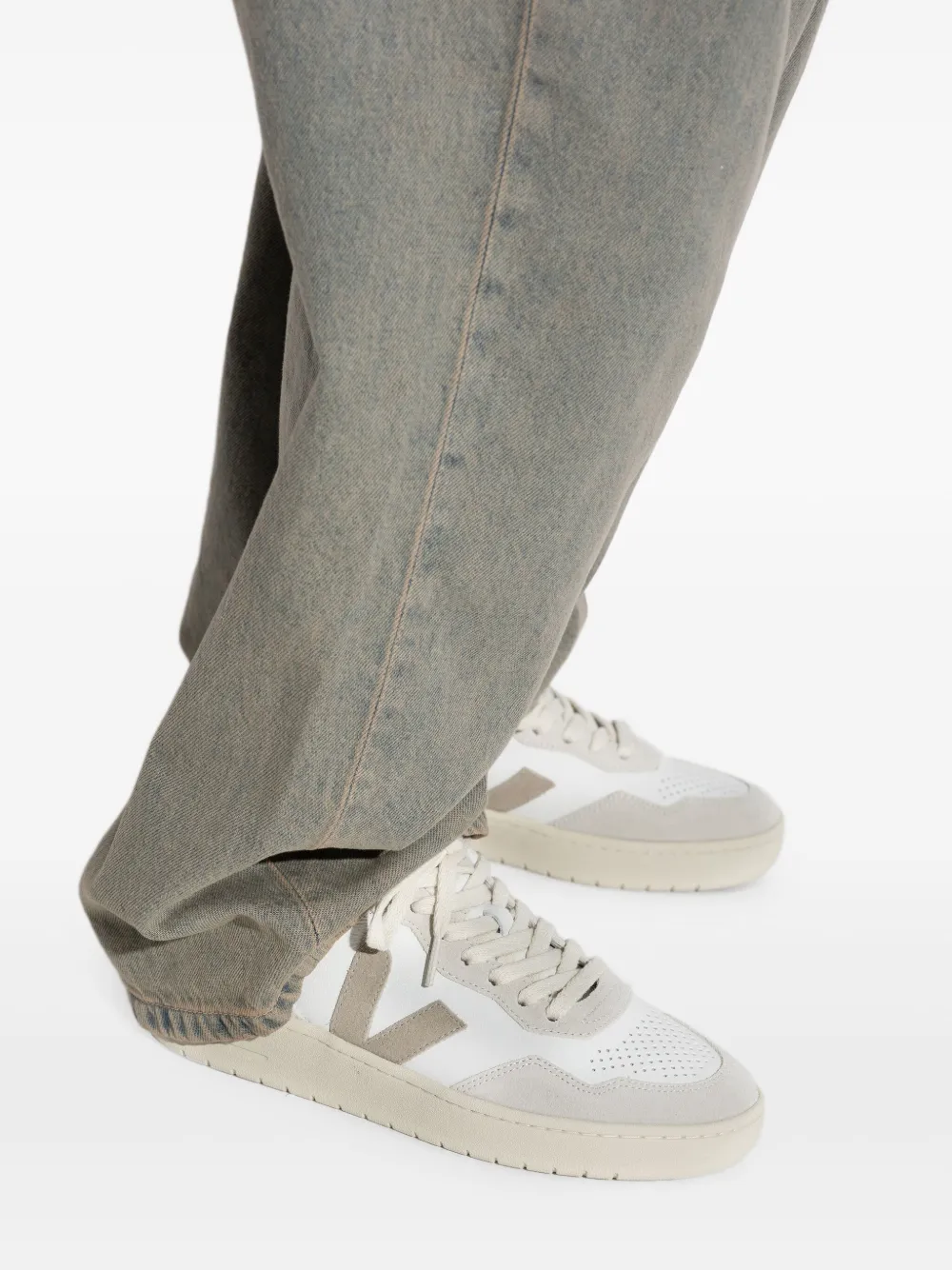 VEJA V-90 leather sneakers White