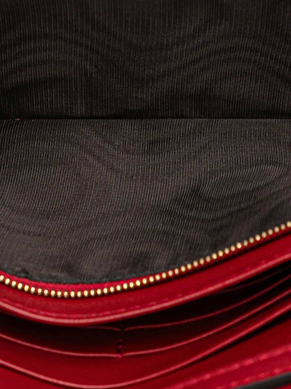 Pre-owned Gucci 2000-2015 Microssima Wallet On Strap Crossbody Bag In Red