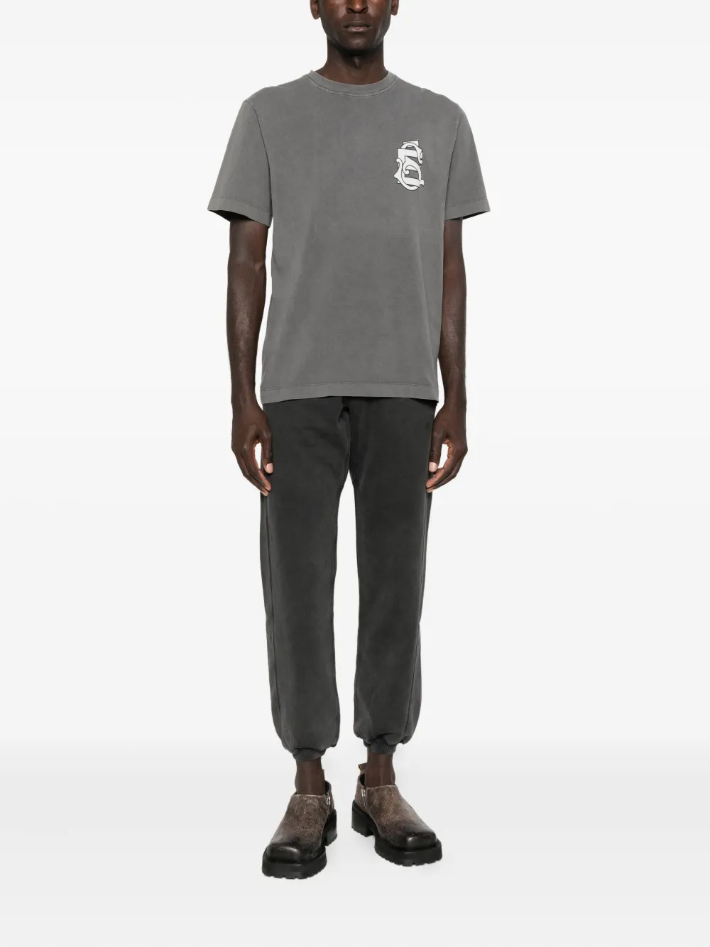 Études Studio emblem-print short-sleeve T-shirt - Grijs