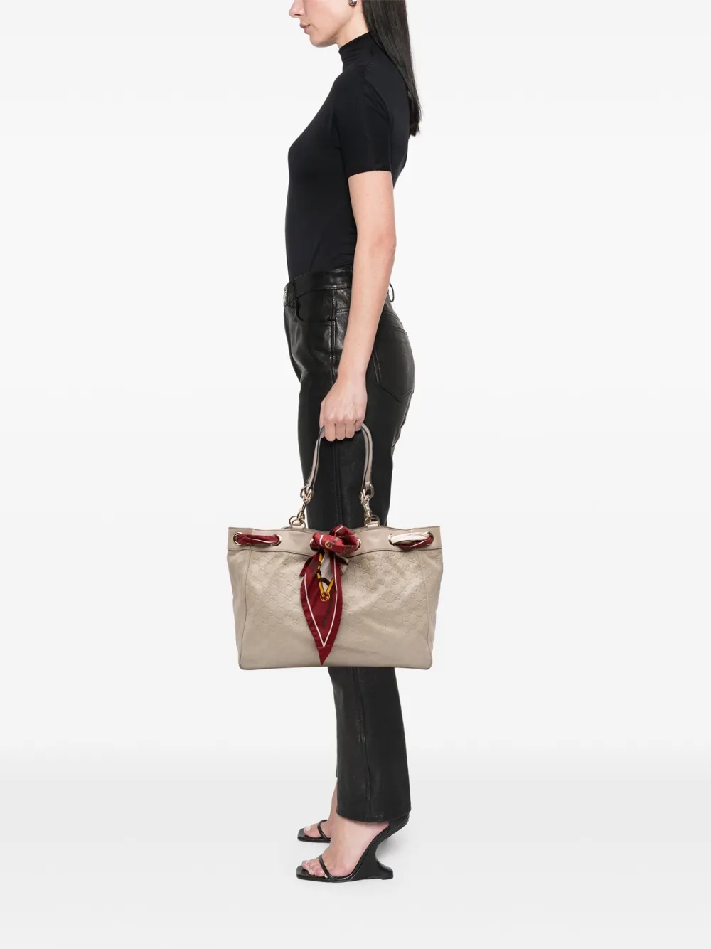 Pre-owned Gucci 2016-2025 Large Ssima Positano Scarf Tote Bag In White