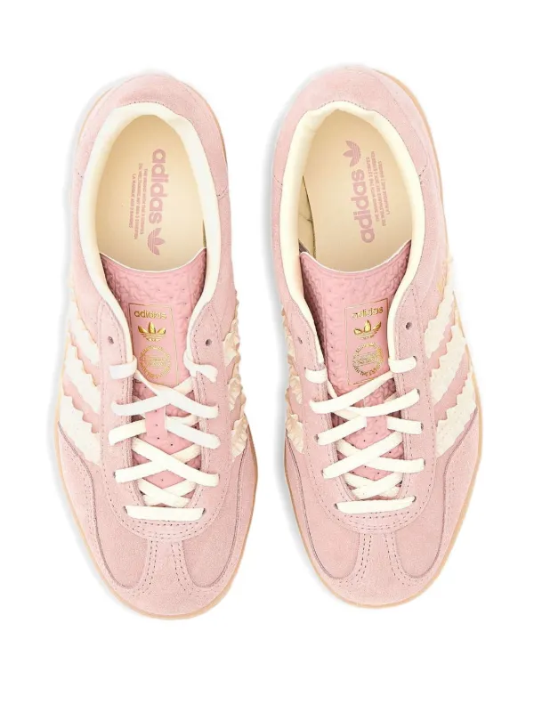 GAZELLE スエード ロートップ ピンク＆ブラック スニーカー 楽天市場】adidas GAZELLE UP W アディダス ガゼル アップ