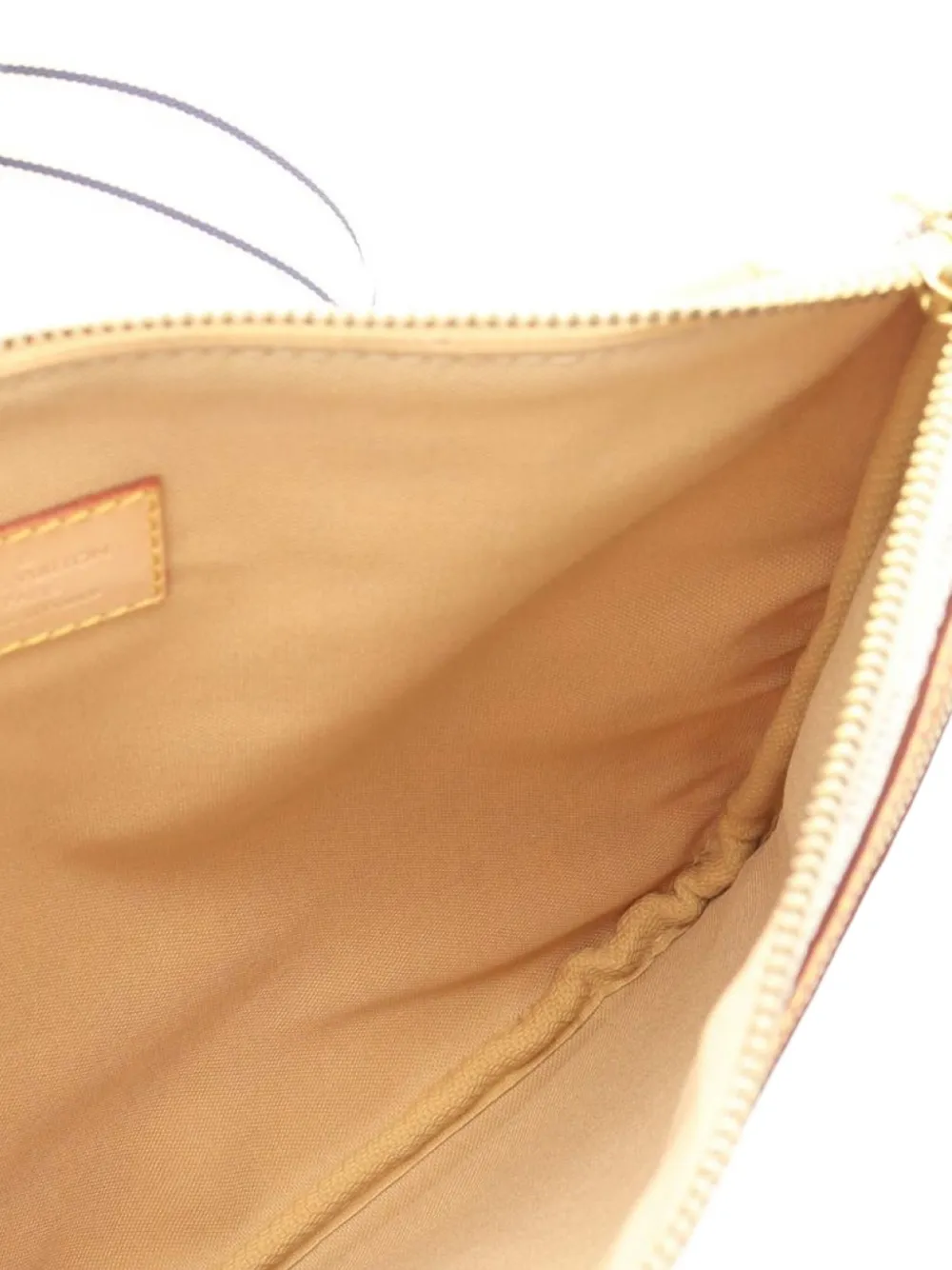 Pre-owned Louis Vuitton 2009 Pochette Bosphore Bag In White