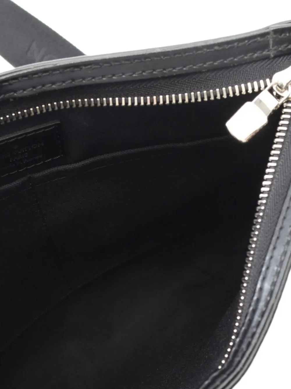 Pre-owned Louis Vuitton 2010 Thomas Messenger Bag In Black