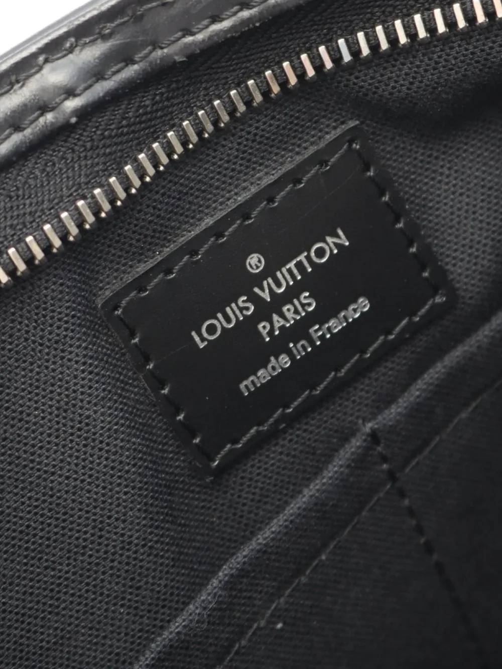 Pre-owned Louis Vuitton 2010 Thomas Messenger Bag In Black