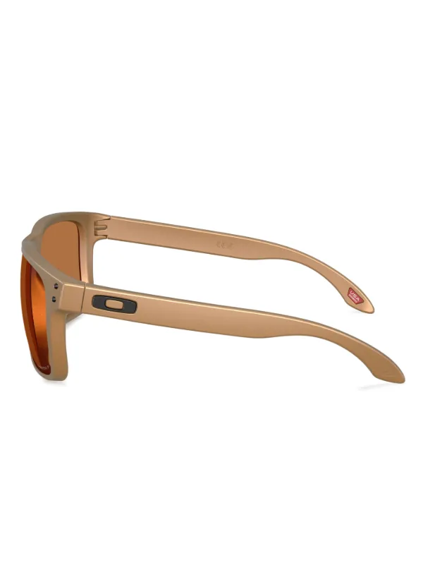 Oakley Holbrook™ スクエアフレーム サングラス | ブラウン | FARFETCH JP