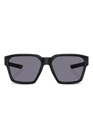 Oakley Exchange スクエア サングラス | ブラック | FARFETCH JP