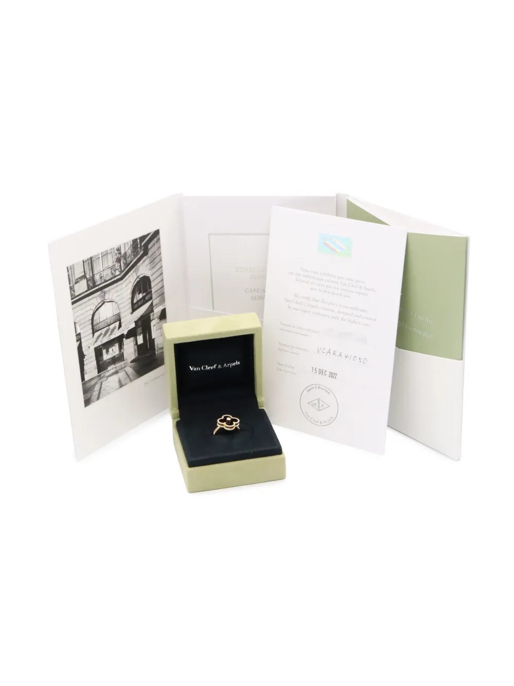 Pre-owned Van Cleef & Arpels 2010s 18k Yellow Gold Alhambra Diamond And Black Onyx Ring